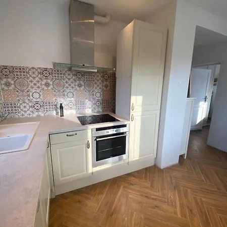 White House Ζεστοκόβα